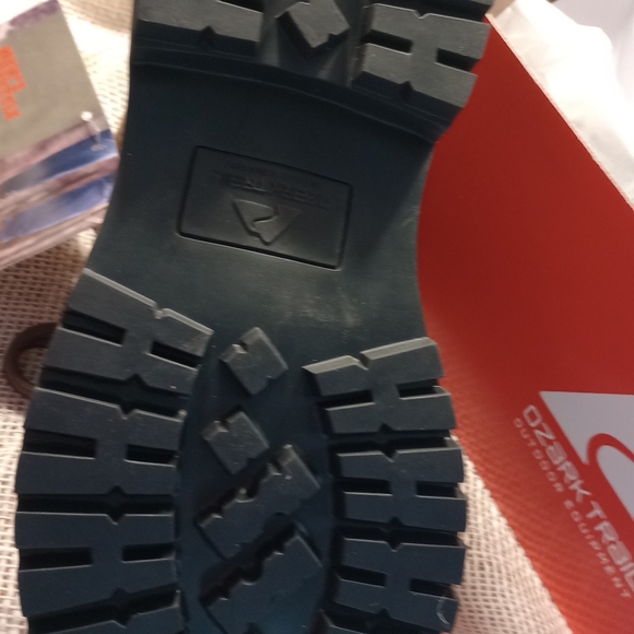 Ozark Trail Mens Range Mountain/Hiking Boots - Picture 5 of 6